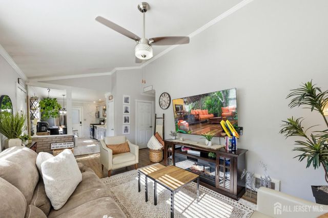 116 Kendall Drive, Sayreville, NJ 08859