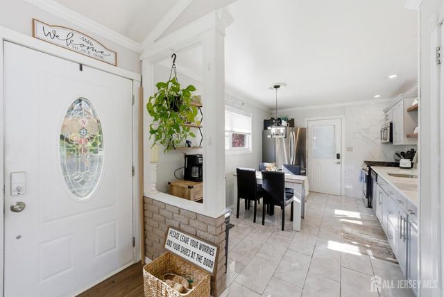 116 Kendall Drive, Sayreville, NJ 08859