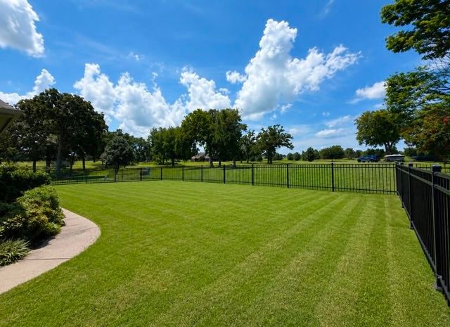 4972 Lighthouse Springs Drive, Grove, OK 74344