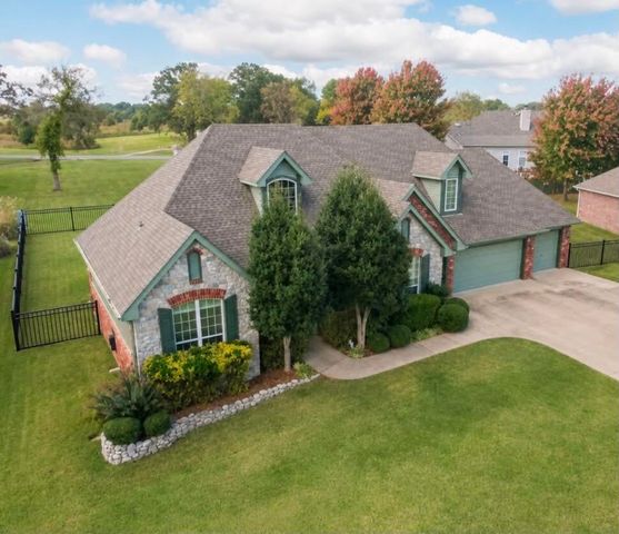 4972 Lighthouse Springs Drive, Grove, OK 74344
