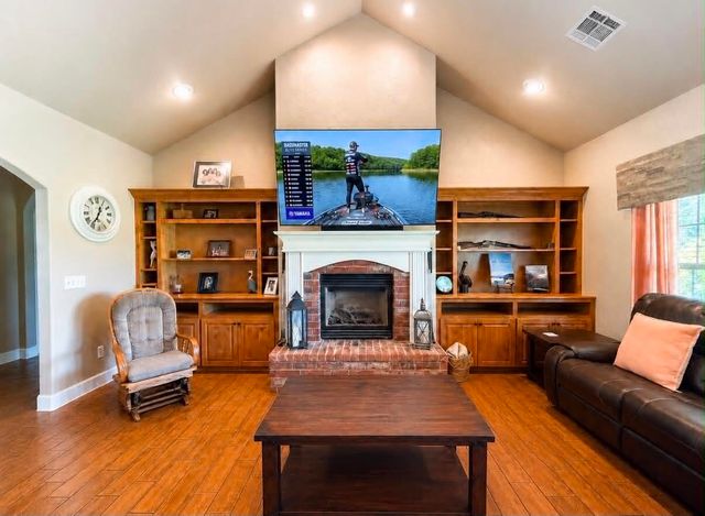 4972 Lighthouse Springs Drive, Grove, OK 74344