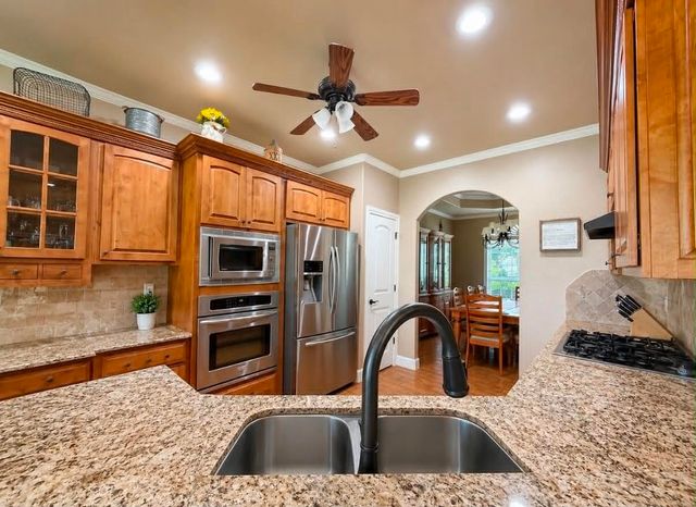 4972 Lighthouse Springs Drive, Grove, OK 74344