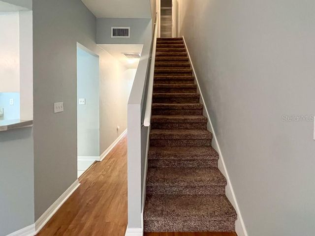 5048 NW 1ST PLACE, Gainesville, FL 32607