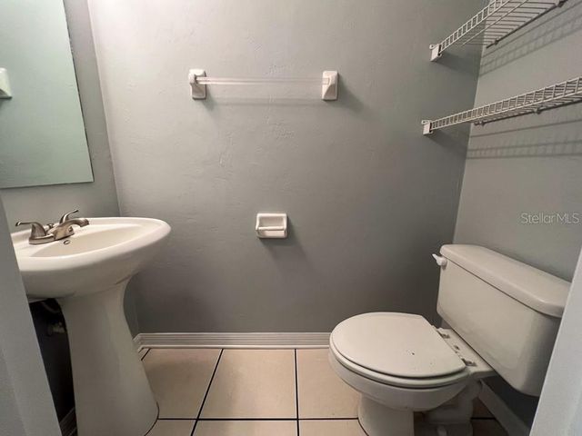 5048 NW 1ST PLACE, Gainesville, FL 32607