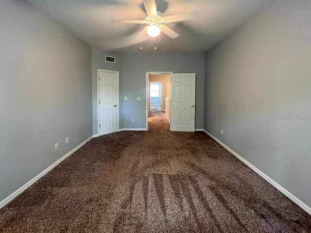 5048 NW 1ST PLACE, Gainesville, FL 32607