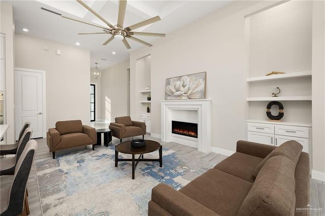 1700 S Middleton Street, Edinburg, TX 78539