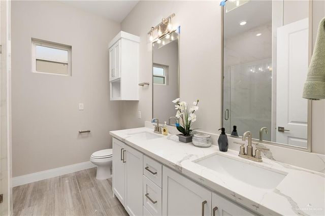 1700 S Middleton Street, Edinburg, TX 78539