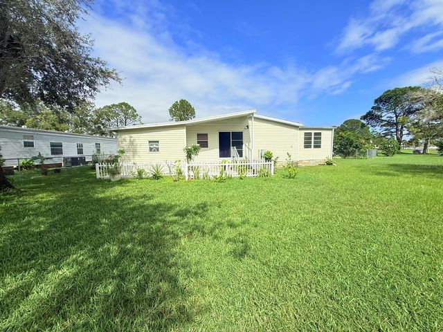220 ELLSWORTH DRIVE, Kissimmee, FL 34758