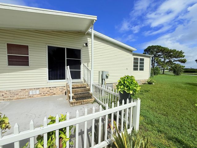 220 ELLSWORTH DRIVE, Kissimmee, FL 34758