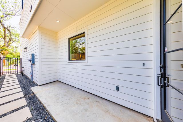 5709 Gano Street, Houston, TX 77009