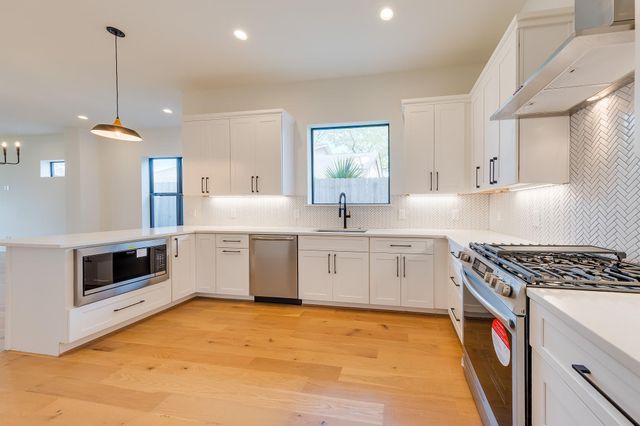 5709 Gano Street, Houston, TX 77009