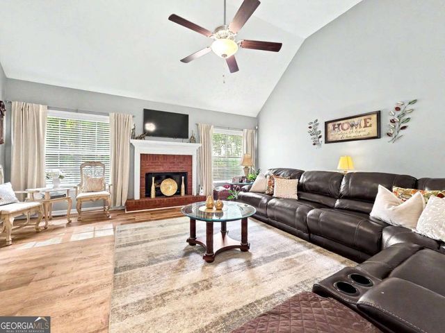 6 Enclave Court, Powder Springs, GA 30127