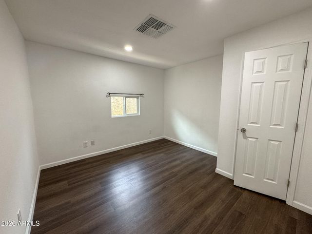 630 E IRWIN Avenue, Buckeye, AZ 85326