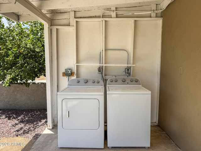 630 E IRWIN Avenue, Buckeye, AZ 85326