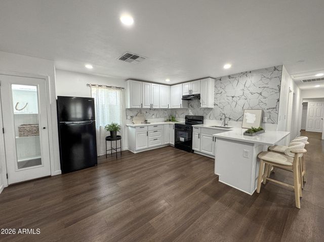 630 E IRWIN Avenue, Buckeye, AZ 85326