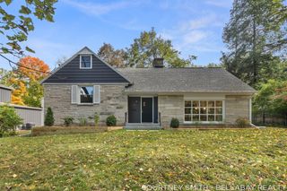 2121 Benjamin Avenue, Kalamazoo, MI 49008