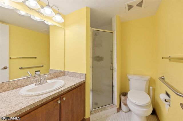 1087 Forest Lakes DR 1-303, Naples, FL 34105