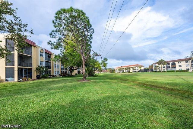 1087 Forest Lakes DR 1-303, Naples, FL 34105
