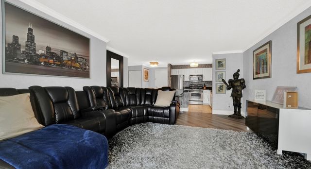 545 N Dearborn Street W2108, Chicago, IL 60654