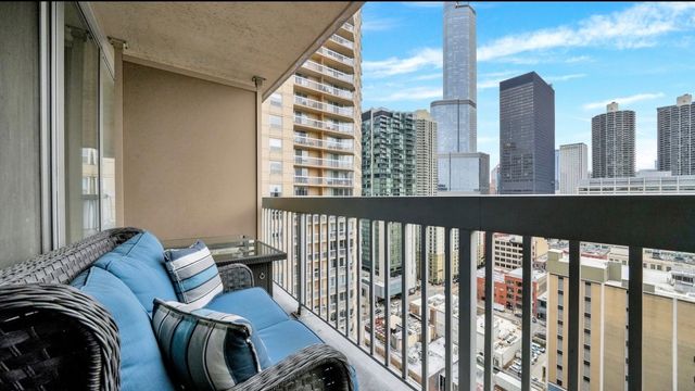 545 N Dearborn Street W2108, Chicago, IL 60654