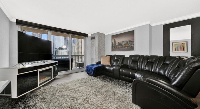 545 N Dearborn Street W2108, Chicago, IL 60654