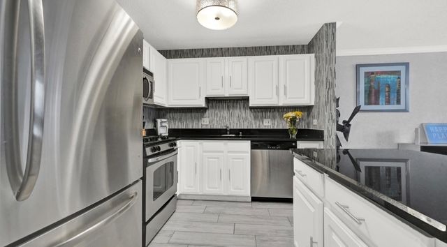 545 N Dearborn Street W2108, Chicago, IL 60654