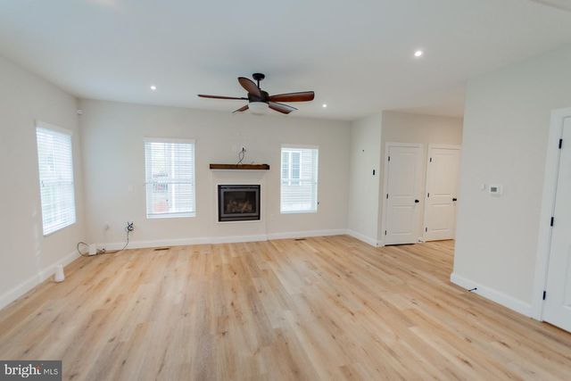 526 THIRD ST, Martinsburg, WV 25404