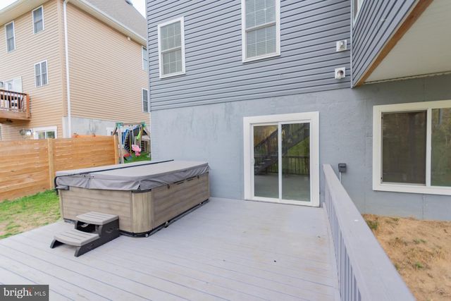 526 THIRD ST, Martinsburg, WV 25404