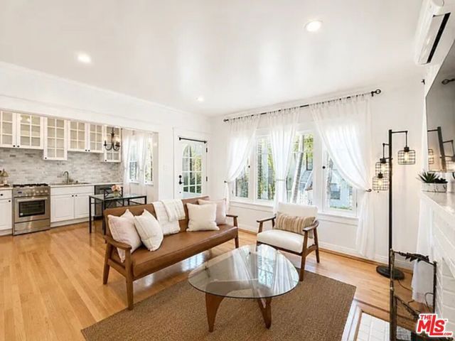 1118 10th Street 6, Santa Monica, CA 90403