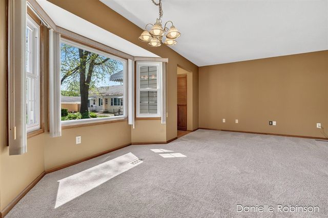 929 Village Lane 140, Jenison, MI 49428
