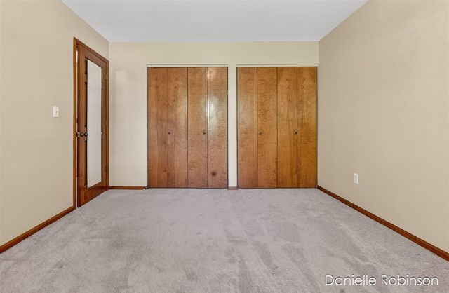 929 Village Lane 140, Jenison, MI 49428