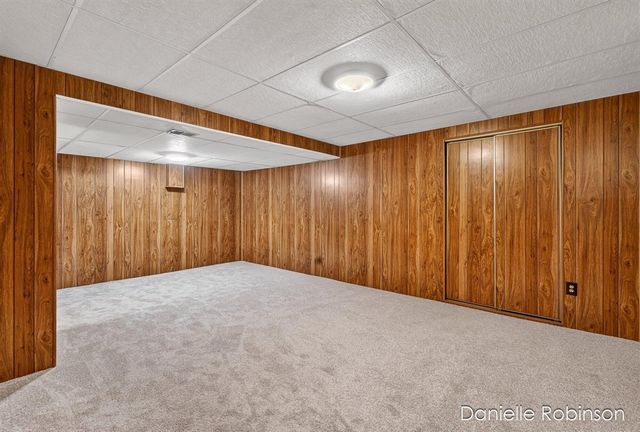 929 Village Lane 140, Jenison, MI 49428