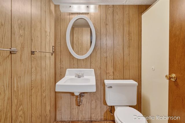 929 Village Lane 140, Jenison, MI 49428
