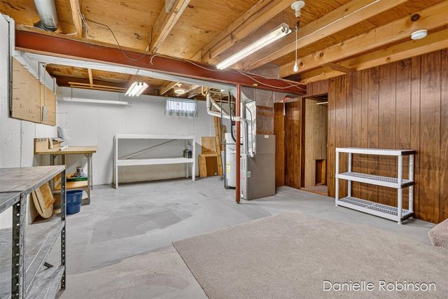 929 Village Lane 140, Jenison, MI 49428