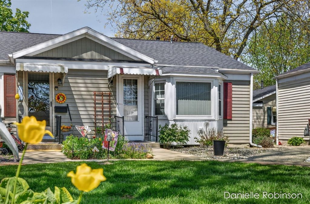 929 Village Lane 140, Jenison, MI 49428