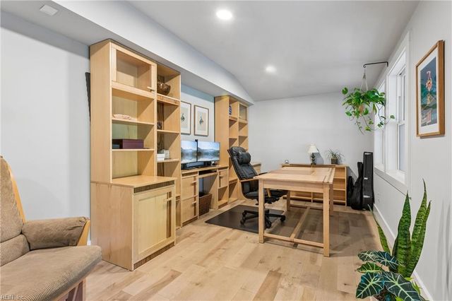 530 Burcher RD, Newport News, VA 23606