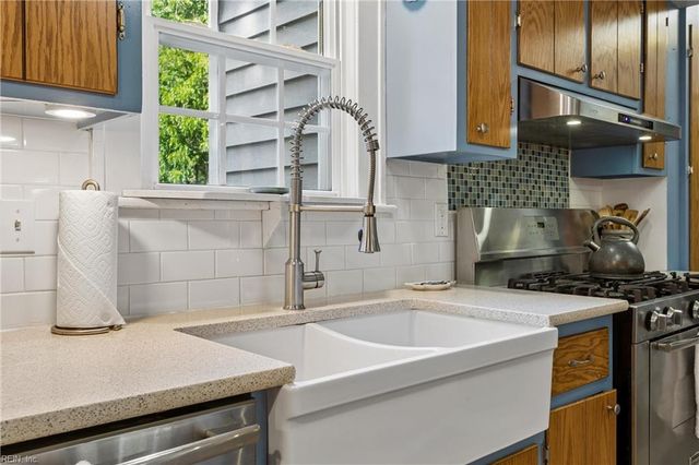 530 Burcher RD, Newport News, VA 23606