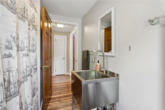 530 Burcher RD, Newport News, VA 23606