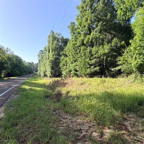 3008 E Fm 942, Leggett, TX 77350