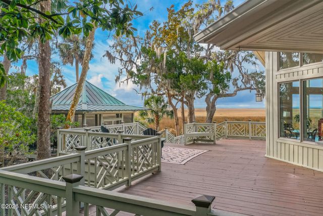 98 SEA MARSH Road, Fernandina Beach, FL 32034