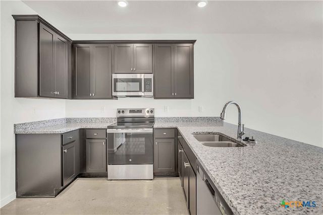 906 Cherry Laurel Lane, Killeen, TX 76543