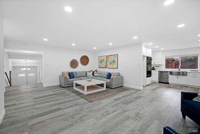 125 Skyline Ct, Vallejo, CA 94591