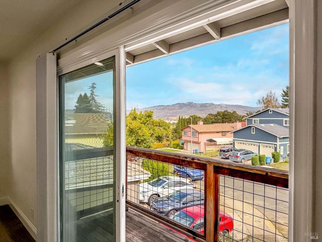 125 Skyline Ct, Vallejo, CA 94591