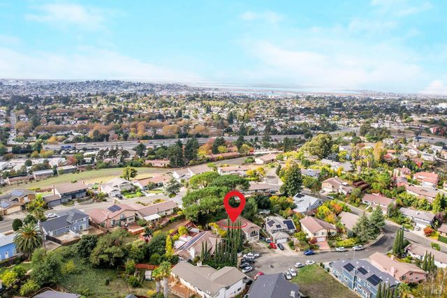 125 Skyline Ct, Vallejo, CA 94591