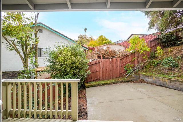 125 Skyline Ct, Vallejo, CA 94591