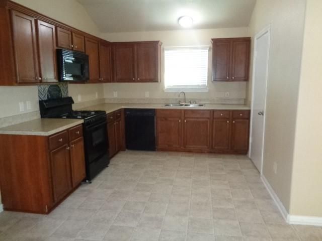 8002 Big Oak Drive, Texas City, TX 77591