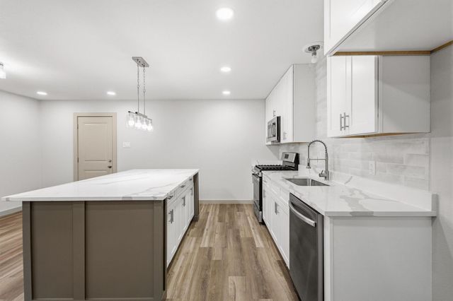 2401 Hillcrest Avenue, Greenville, TX 75402