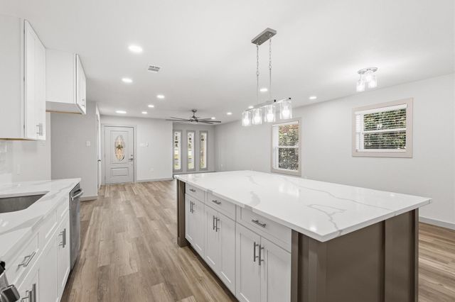 2401 Hillcrest Avenue, Greenville, TX 75402