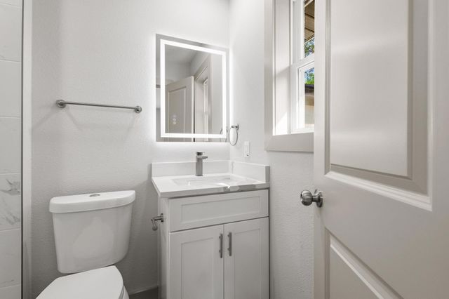 2401 Hillcrest Avenue, Greenville, TX 75402