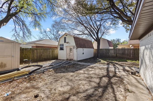 2401 Hillcrest Avenue, Greenville, TX 75402